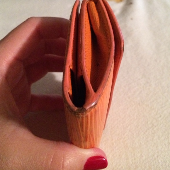 Authentic Louis Vuitton Epi Leather Wallet - Picture 4 of 4